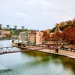 Vue Sur L'eau Daire Lyon
