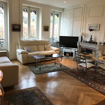 Apartment Vue Sur L'eau Lyon